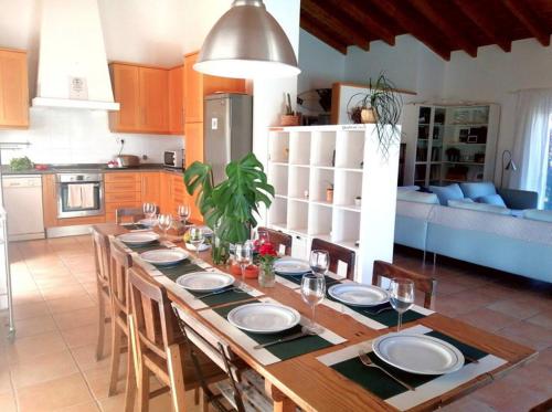 Endless Summer Surf House in Picao