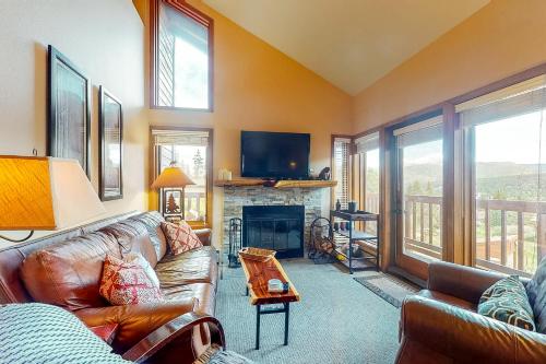 Ski-In Ski-Out Tyra Lookout #20 Ski-In Ski-Out Tyra Lookout #20