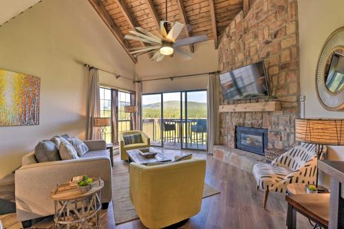 Modern Couples Condo with Loft & Wheeler Peak View! - Apartment - Angel Fire