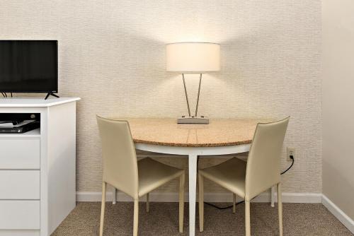 Brighton Suites Hotel - 편의 시설/서비스