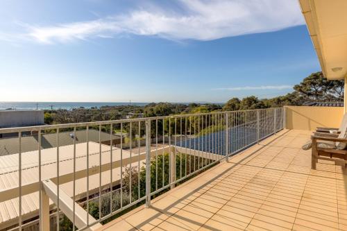 Tyrone Beach Retreat, VIEWS