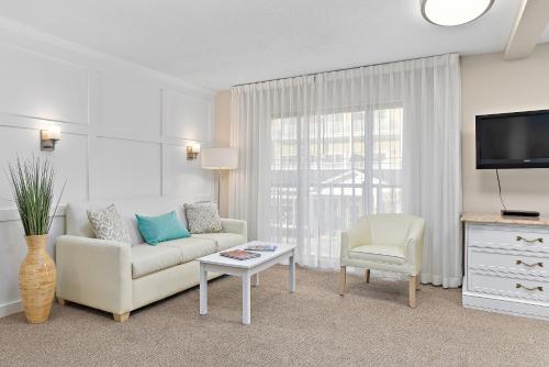 Brighton Suites Hotel