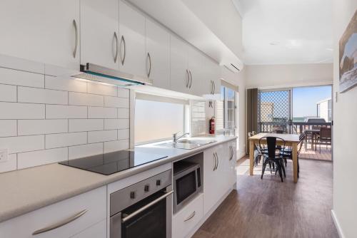virtuve, Discovery Parks - Streaky Bay Foreshore in Streaky Bay