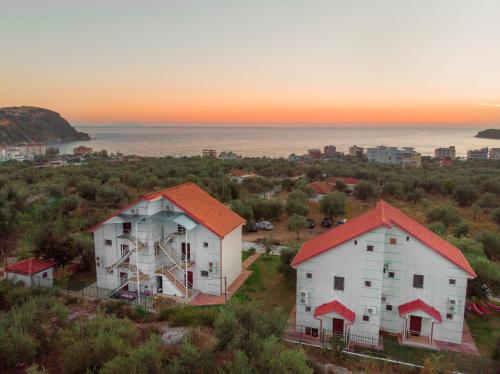 Three-Bedroom Villa image 3
