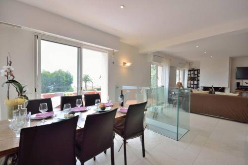 Villa lours in Le Trayas Superieur