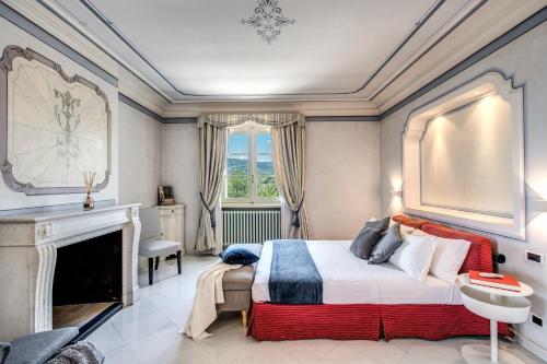 Alfresco luxury Villa with Heated pool in Nievole