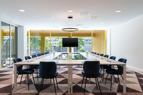 Holiday Inn Express Amsterdam - North Riverside an IHG Hotel - image 12