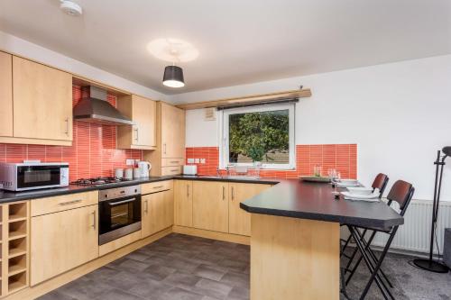 Cocina, Walker Suite No82 - Donnini Apartments in Kilmarnock