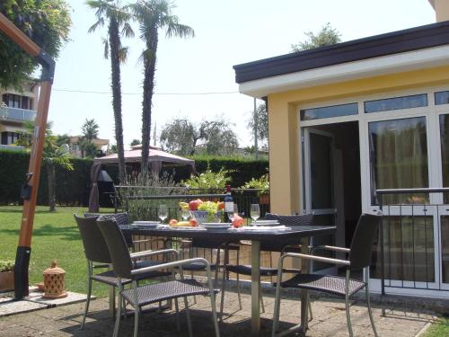 Two-Bedroom Apartment (6 Adults) image 2