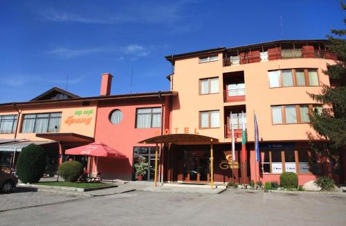 Hotel Grand - Samokov