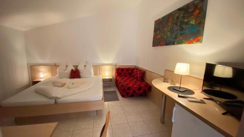 Triple Room image 7