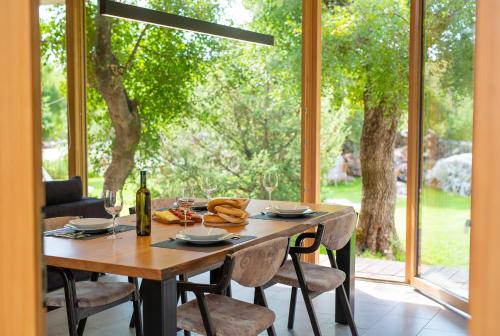 Vila Anka in สเวติ อีแวน