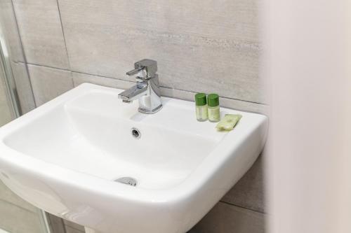 Contemporary 2 Bed Apt in Central Liverpool