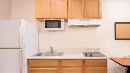 LikeHome Extended Stay Hotel Columbus - 주방