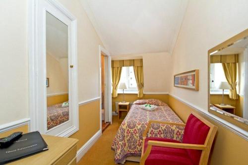 Admiral Hotel at Park Avenue - image 2