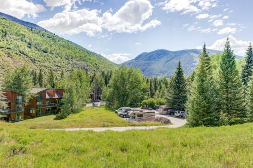 Renovated Condo with Deck - 7 Mins to Vail Village! - image 14
