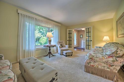 Lovely Holland Home with 1 Mile to Lake Michigan! in Muskegon
