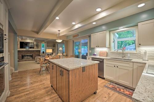 Lovely Holland Home with 1 Mile to Lake Michigan! in Muskegon