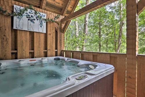 Townsend Cabin with Deck and Smoky Mountain Views - main image
