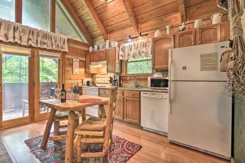 Townsend Cabin with Deck and Smoky Mountain Views - image 4