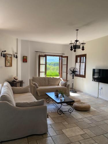 Eleon Country House