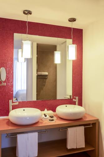 266615807 Fiesta Inn Parque Puebla