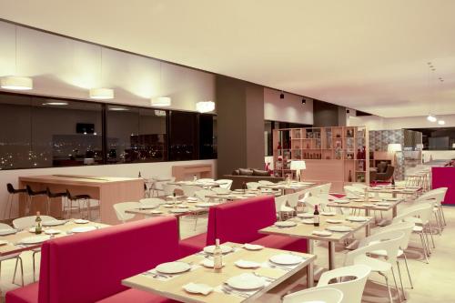 266615810 Fiesta Inn Parque Puebla