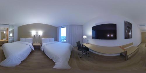 266615860 Fiesta Inn Parque Puebla