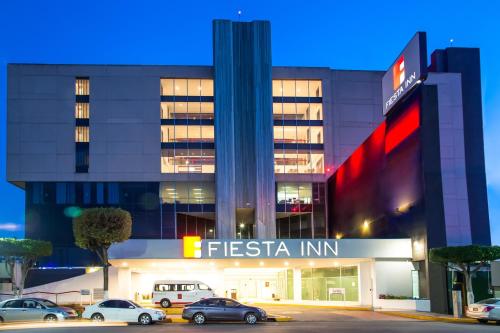 Fiesta Inn Tlalnepantla - Photo 1 of 102