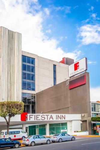 Fiesta Inn Tlalnepantla - Photo 4 of 102