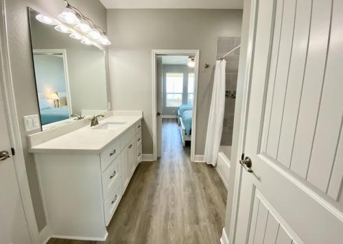 A Seaside Escape home - image 8