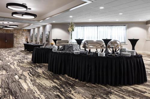 Holiday Inn Hotel & Suites Des Moines-Northwest, an IHG Hotel