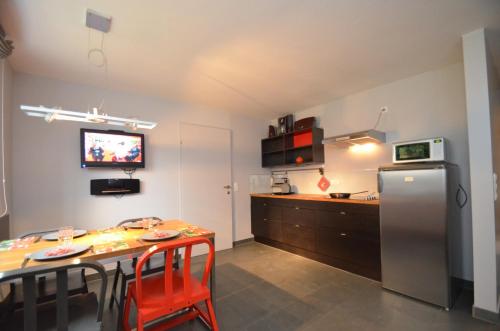 Kitchen, Apartmenthouse 5 Seasons - incl SUMMER CARD by All in One Apartments in Schuttdorf