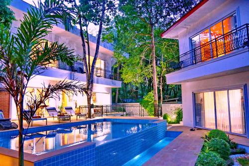 Koh Chang 6 Bedroom Villa with Private Pool and Garden เกาะช้าง