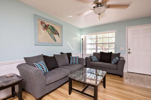 1050 Tompkins Drive in Port Orange, USA