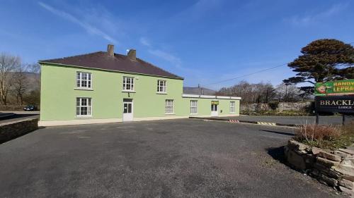 Brackluin Lodge - image 12