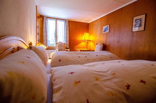 room detail thumbnail 1