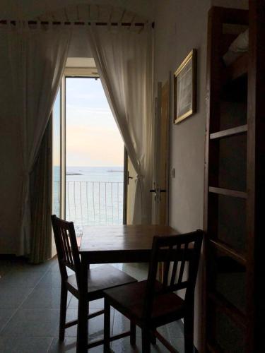 Rocca Sul Mare Hotel in فيستي