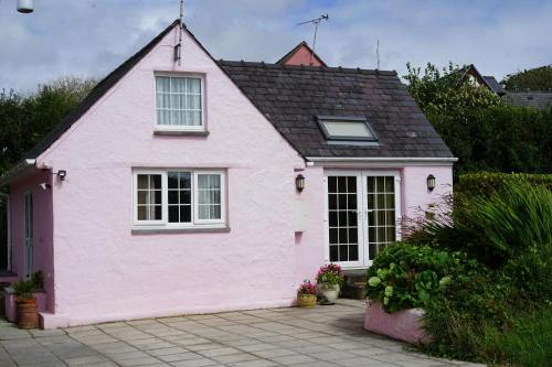 Dawes Meadow Cottage, East Williamston, , West Wales