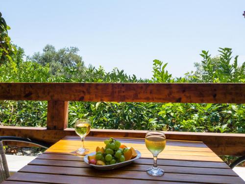 Dārzs, Mikro Βeach Ηotel in Mikro
