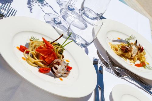 Seawater Hotel - image 12