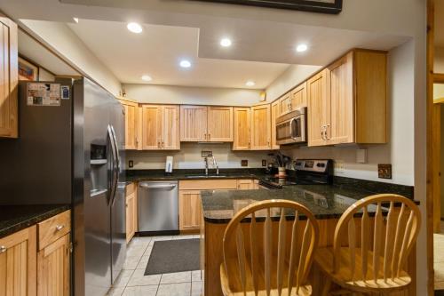 Ski Hill 2 BDR and Loft - Close to Slopes and Downtown - image 5