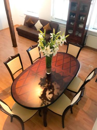 "Casa20200" 2 x Apartments je 150qm für Business, Familien, Gruppen, Handwerker 15min von BERLIN, Erdbeerhof, Outlet B5, 5min vom See Falkensee !! 2 Apartment each 150qm for BUSINESS , FAMILIES 15min from BERLIN!! in Falkensee, Deutschland