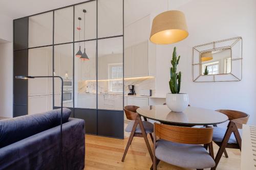 BOUTIQUE Rentals- THE RIBEIRA***** Apt great views, Porto (photo 8)