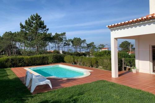 Garden, Casa Colina, walking distance to Arrifana Beach in Picao