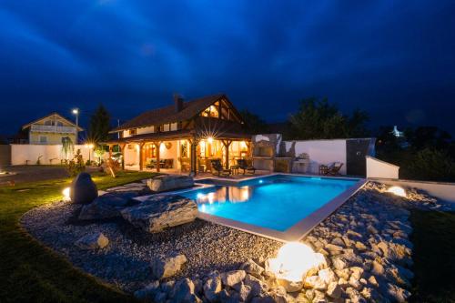 . Villa Brallissima