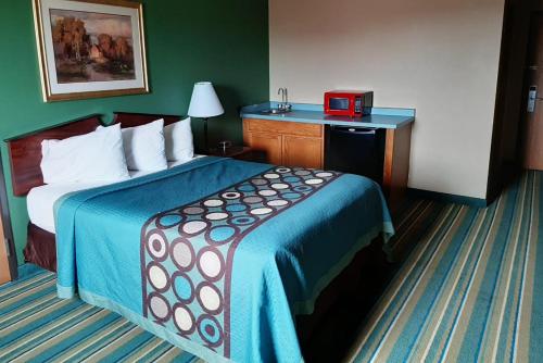Coratel Inn & Suites New Richmond - image 4