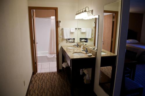 Americas Best Value Inn and Suites Atlantic