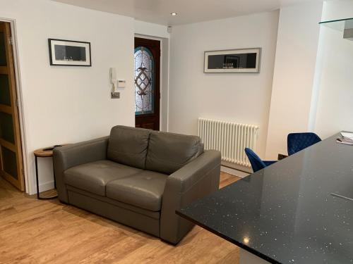 Mitre Court Holiday Home