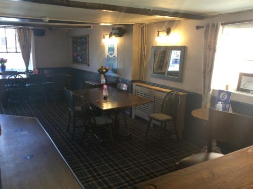 The White Hart Hotel - image 8